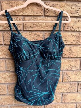 💫4/$25 • Christina Teal Leaf Print Tankini Swim Top